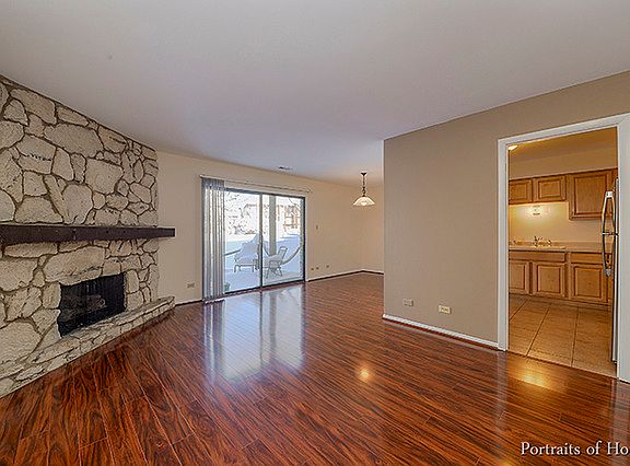 2nd image of 1722 Lakecliffe Dr