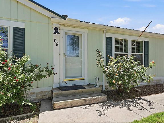 5th image of 8 Phillips Dr