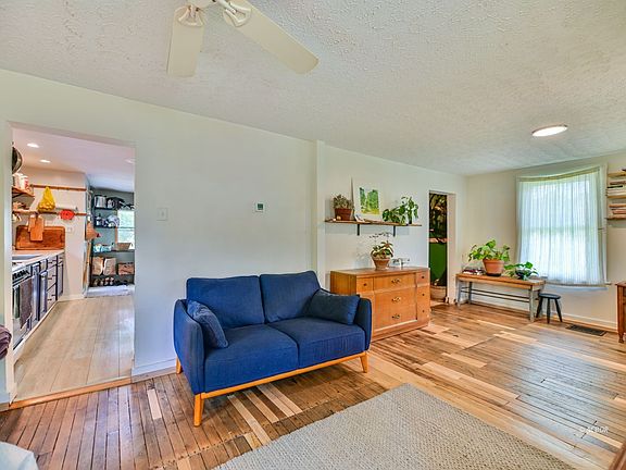 4th image of 15907 Millfield Rd