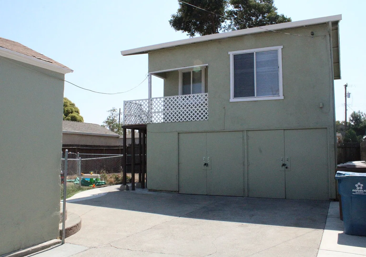 *Move In Special-Half Off!* - Upstairs 1 Bedroom, 1 Bathroom Unit In Antioch With Yard And Storag... — Photo 1