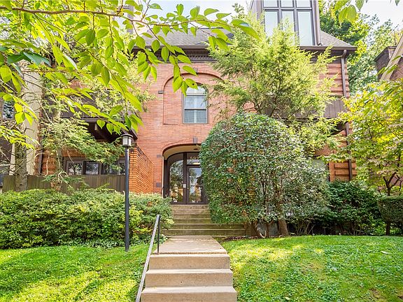 2nd image of 5922 Howe St APT 204