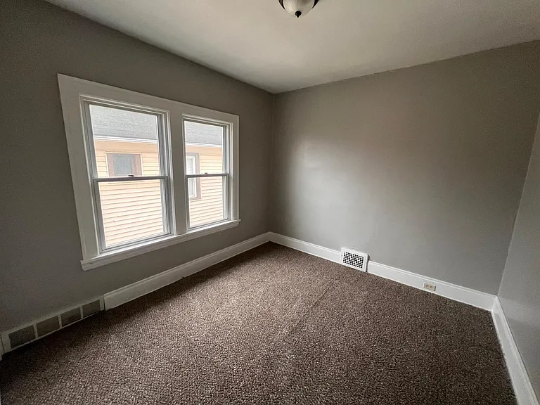 3420 E 145th St #2 — Photo 8