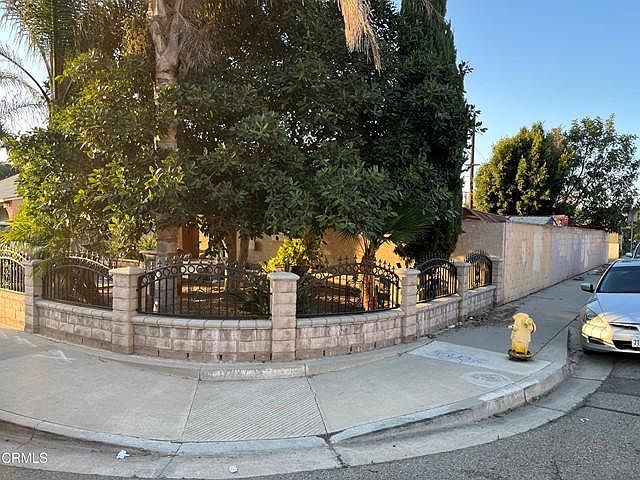 2nd image of 655 E Kamala St