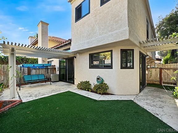 2nd image of 3676 Caminito Cielo Del Mar