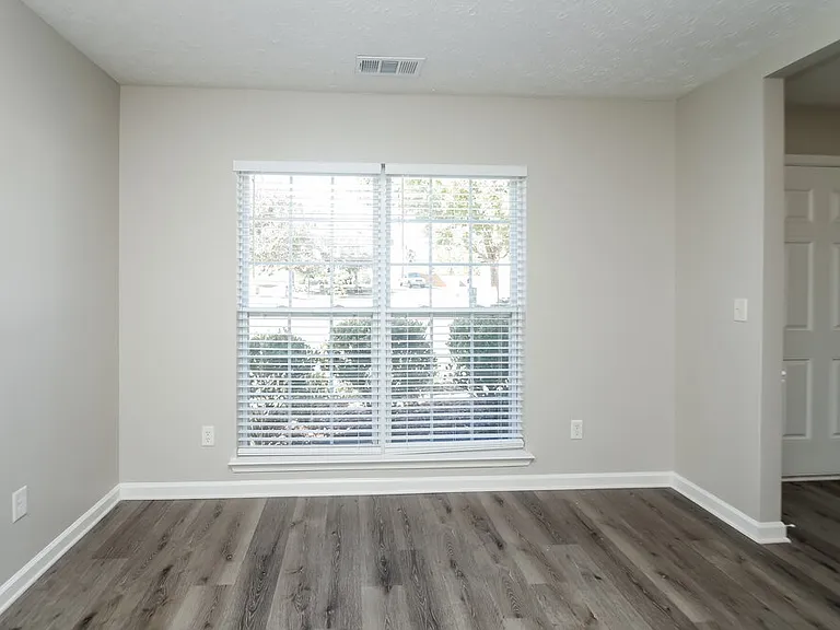8202 Camp Hill Ct — Photo 6