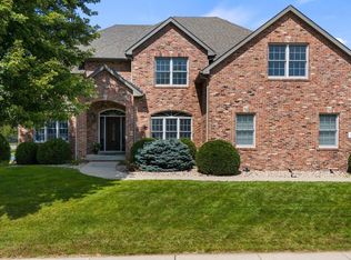 2925 W Playden Dr, Peoria, IL 61615