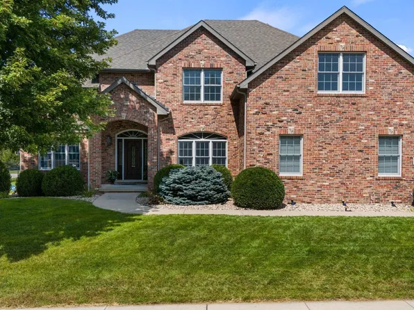 2925 W Playden Dr, Peoria, IL 61615