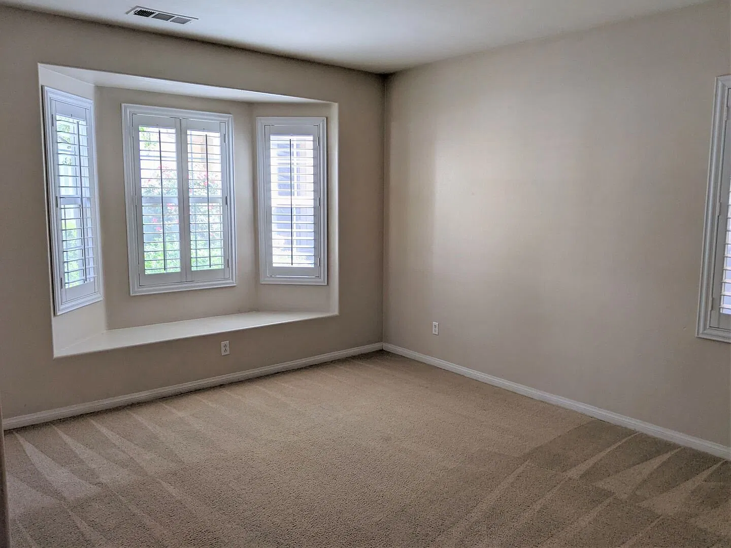 14553 Manchester Avenue Chino 91710 (3 Bed / 3 Bath) — Photo 4