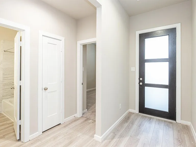 4022 Maple Glen Dr — Photo 4