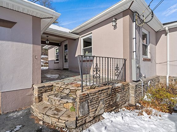 3rd image of 1 Villa Dr