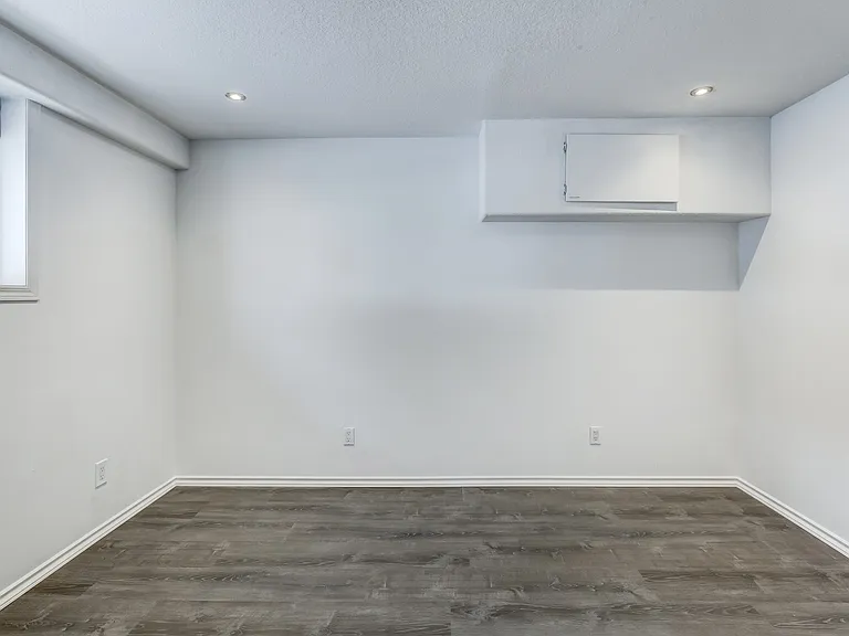414 60th Ave NE #B — Photo 6