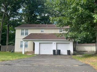 7 Stockbridge Ave, Suffern, NY 10901