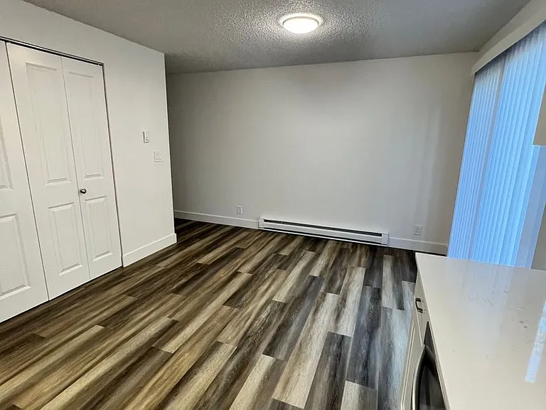 5623-5625 186th Pl SW — Photo 18