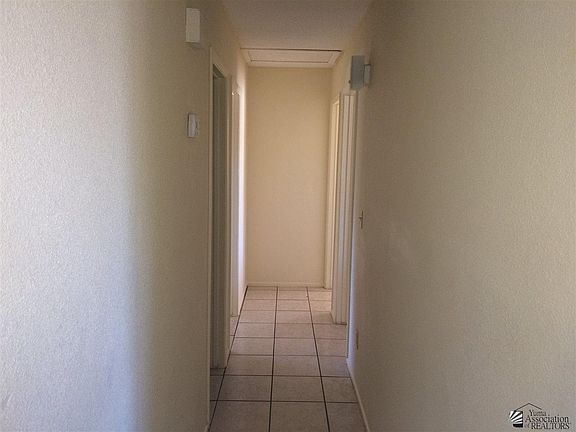 4th image of 751 N Merrill Ave