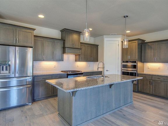 Pictures of different home in community and are for illustrational purposes only. Actual plans and specs may vary. Some features shown are considered upgrades. 