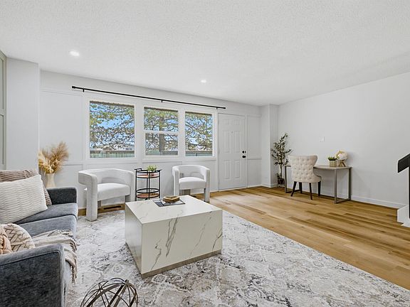 4th image of 414 Village On The Grn NW