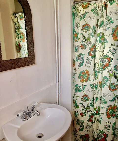 237 E Delano St — Photo 8