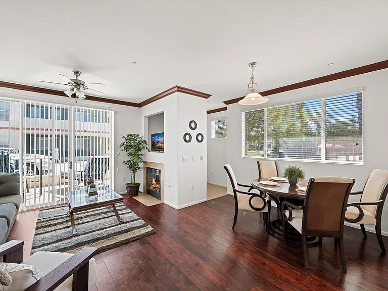 CASSIA LIVING ROOM