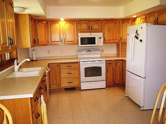 2nd image of 1214 Westwood Ct