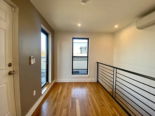 Rented by Hagstrom Management Inc | media 49