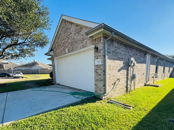 9530 Flying Eagle Ct, Houston, TX 77083