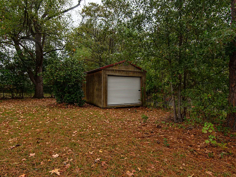 895 Greg Dr — Photo 10
