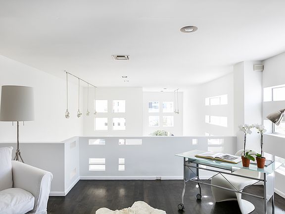 3rd image of 1415 Cabrillo Ave #1