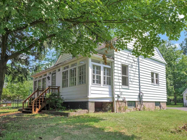 25 Lake Road, Valley Cottage, NY 10989