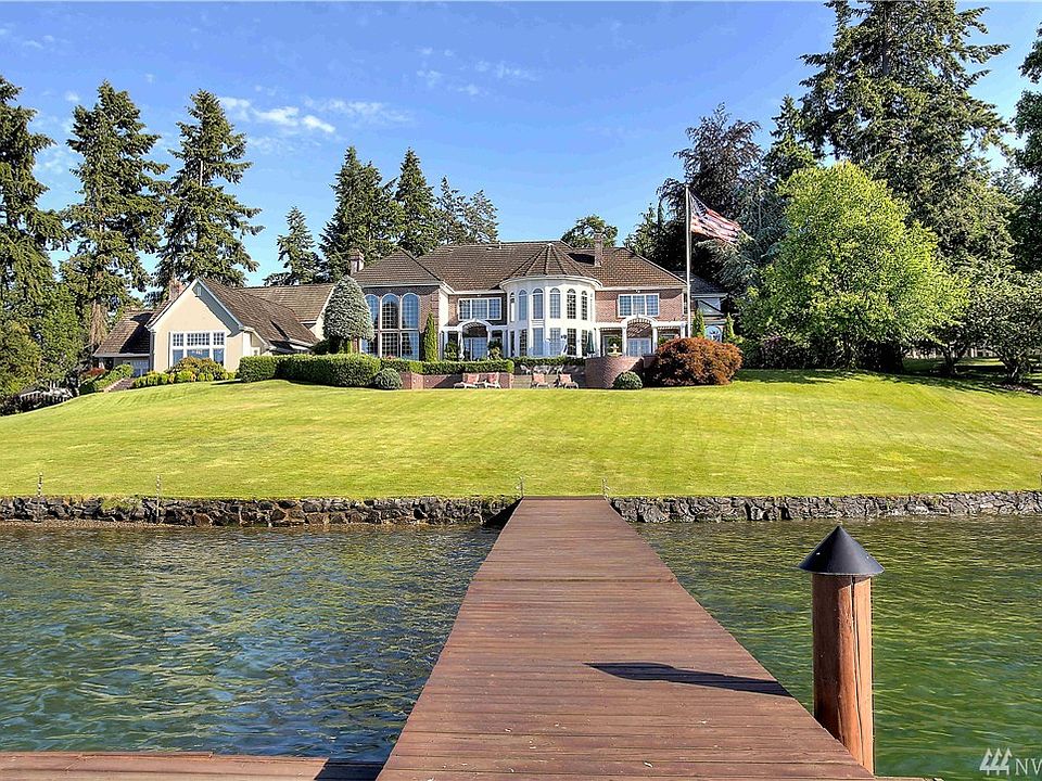 1st image of 84 Country Club Dr SW