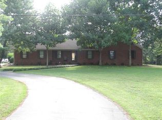 3064 Plano Rd, Bowling Green, KY 42104