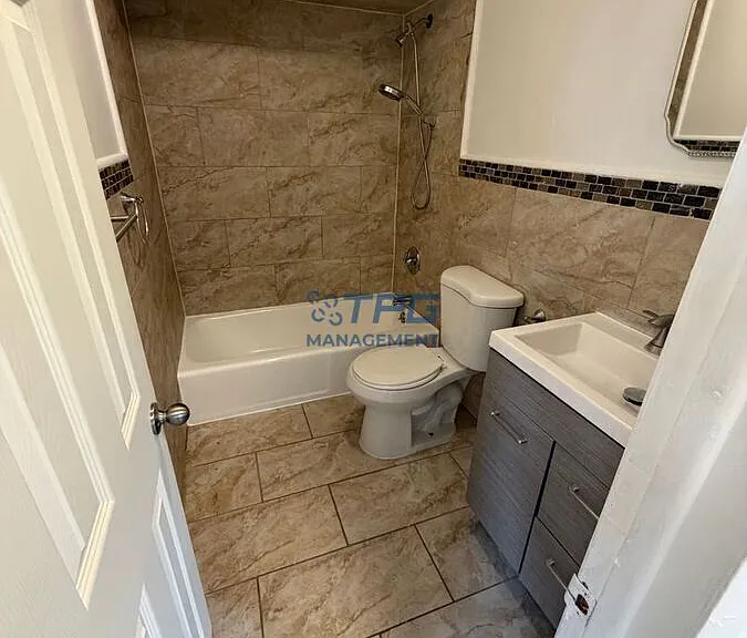540 Marshall St #2 — Photo 7