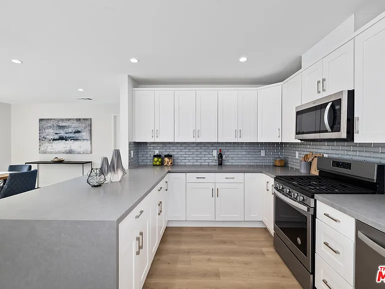 521 N Lamer St — Photo 14