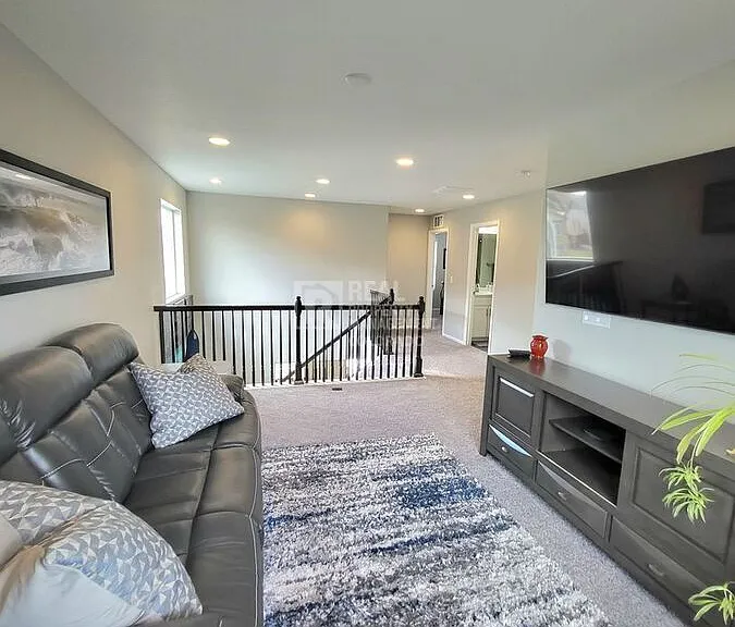 16175 Alberta Dr — Photo 7
