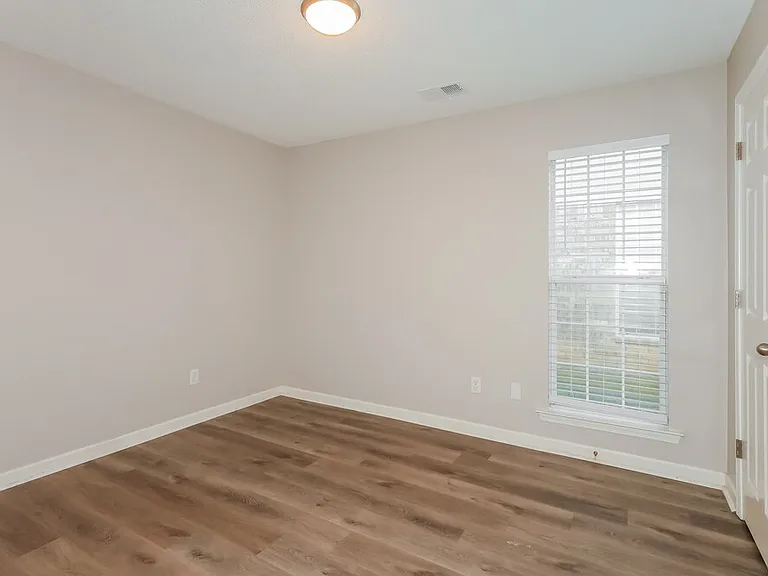 10218 Cottage Oaks Cv — Photo 14