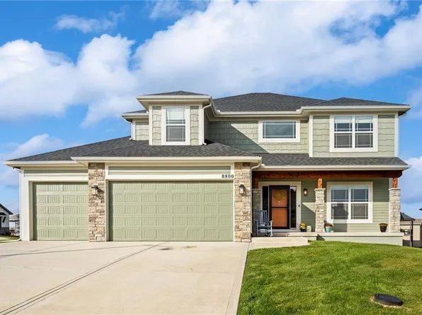 8800 N Elmwood Ave, Kansas City, MO 64156