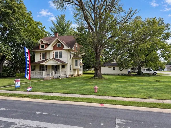 602 W Walnut St, Grain Valley, MO 64029