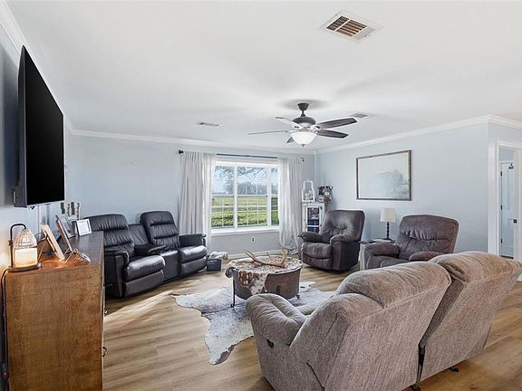 5th image of 156 Quinn Ln