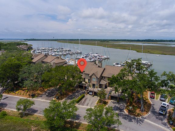 2nd image of 1919 Marsh Oak Ln