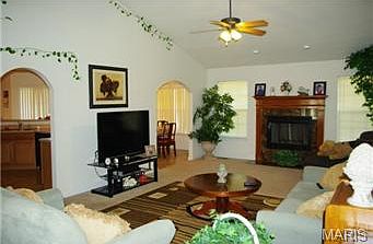 4th image of 8 River Birch Ct