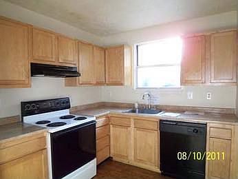3rd image of 1062 E Thornhill Pl