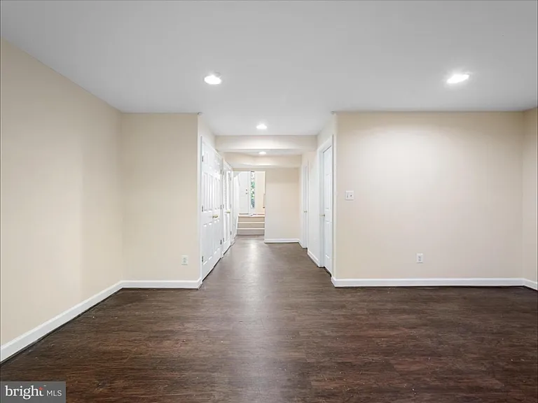 303 Pendleton Ln — Photo 28