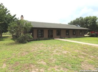 2236 County Road 421, Stockdale, TX 78160