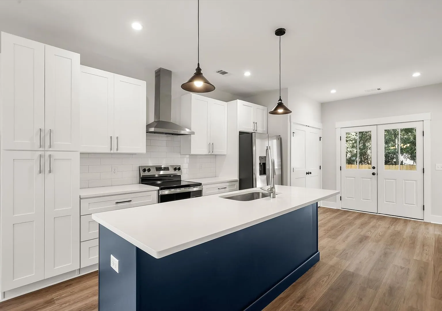 Mildred St Living — Photo 1