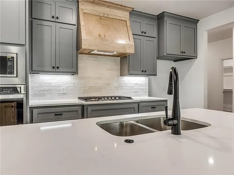1460 Deer Ridge Run — Photo 9