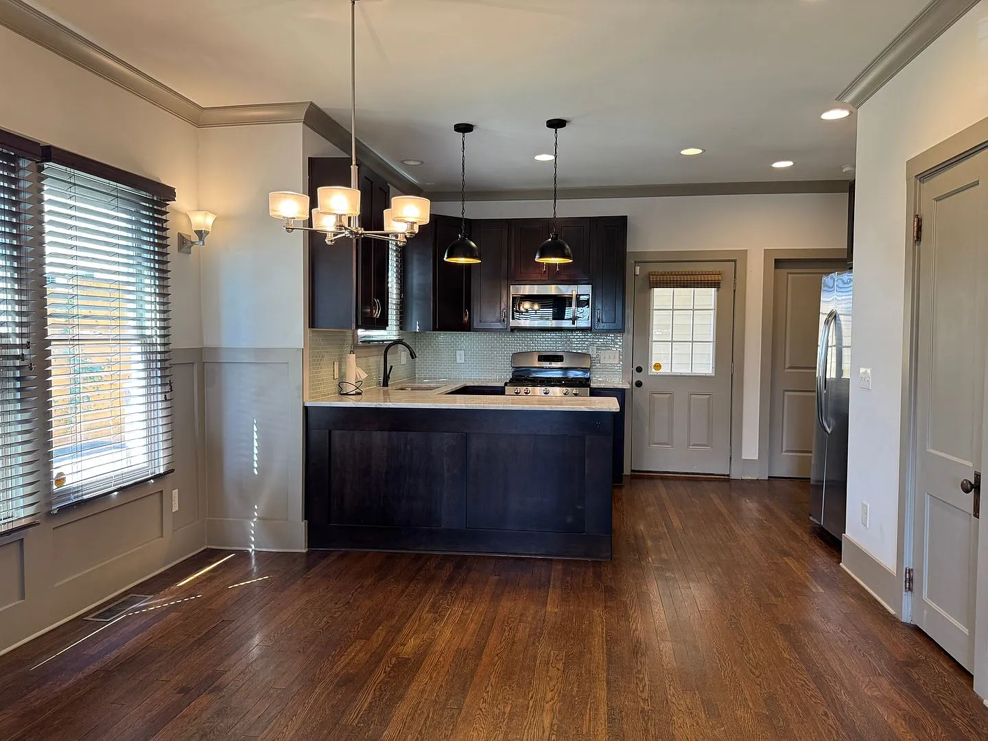 Perfect 4BR Bungalow in the Heart of Nashville — Photo 4