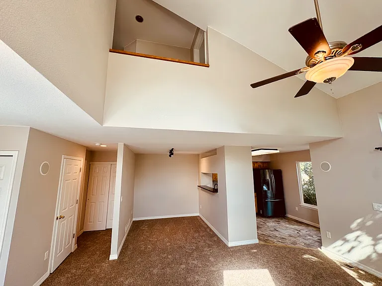 1141 James Ct — Photo 5