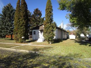 717 Walnut St E, Devils Lake, ND 58301