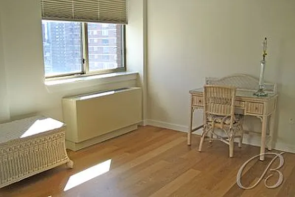 Rented by Bellmarc Realty | media 15