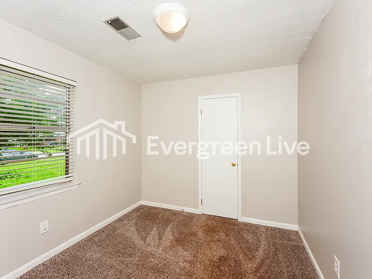 106 Meadowgreen Rd — Photo 10