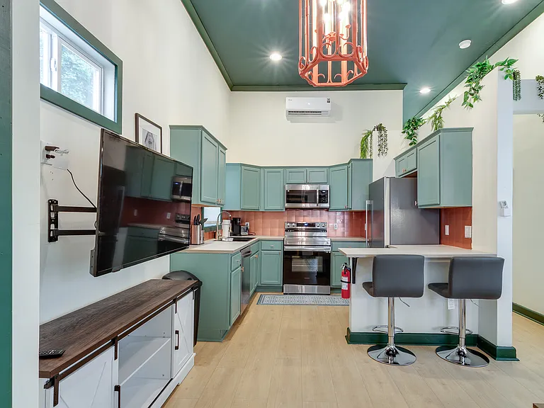 841 Lane Ave — Photo 1